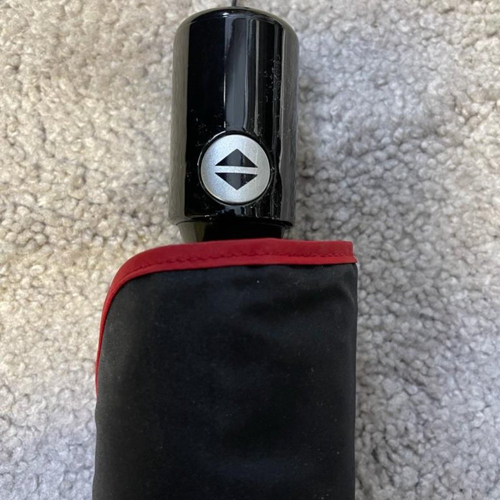 DISNEY VERA BRADLEY PAISLEY UMBERELLA SENSATION SIX LIMITED EDITION NWT - Picture 3 of 8